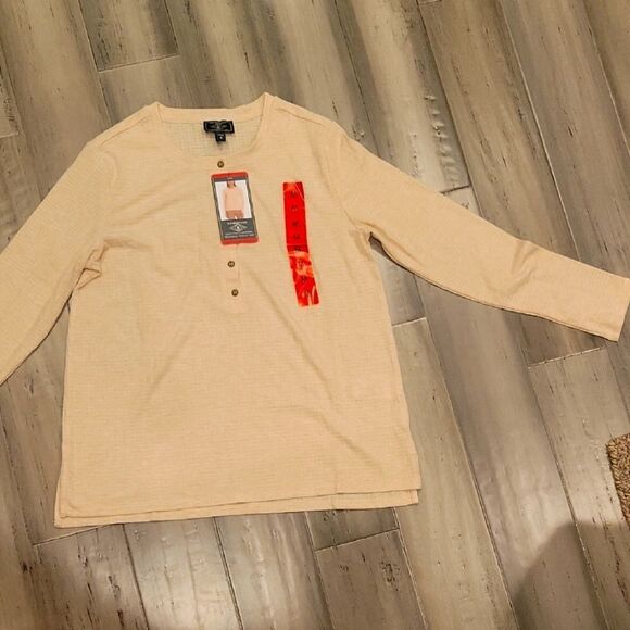 G.H. Bass & Co. Cream Long Sleeve Tee - Picture 2 of 5